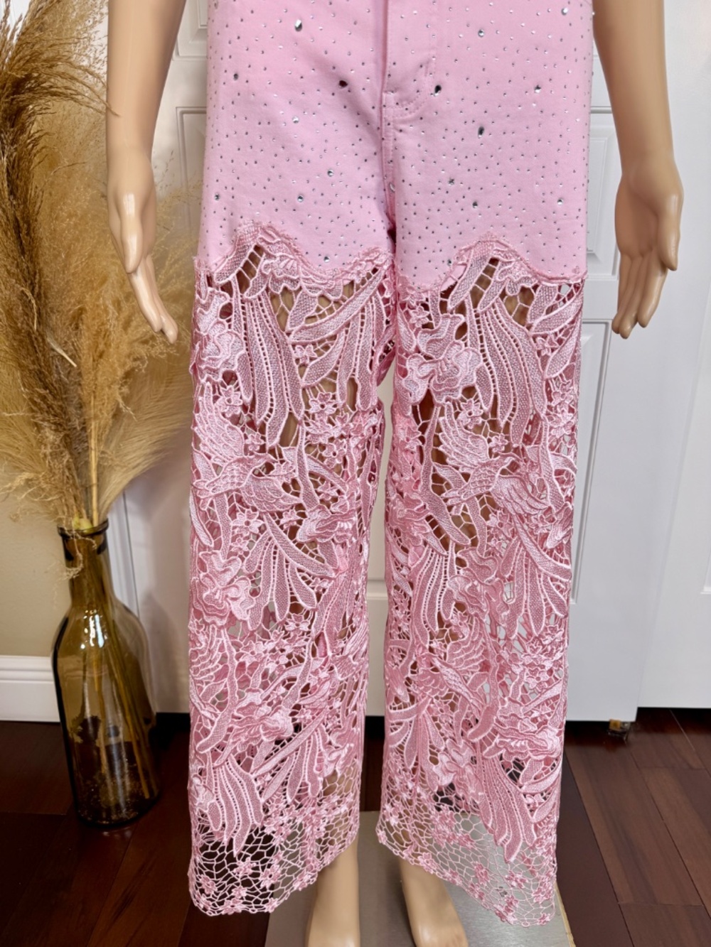 BAYEAS PINK HIGH WAIST CRYSTAL EMBELLISHED WIDE LEG LACE JEANS SIZE 28 - NWOT - Picture 7 of 17